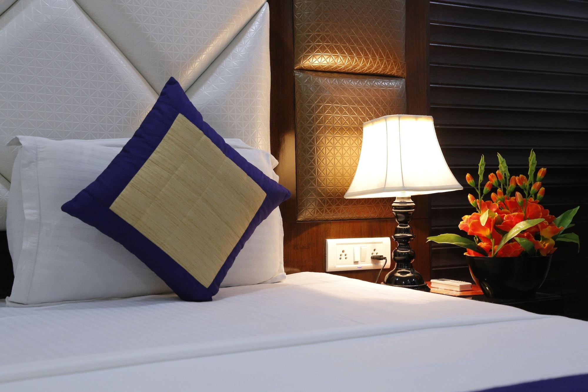 Hotel Delhi Pride, Karol Bagh Buitenkant foto