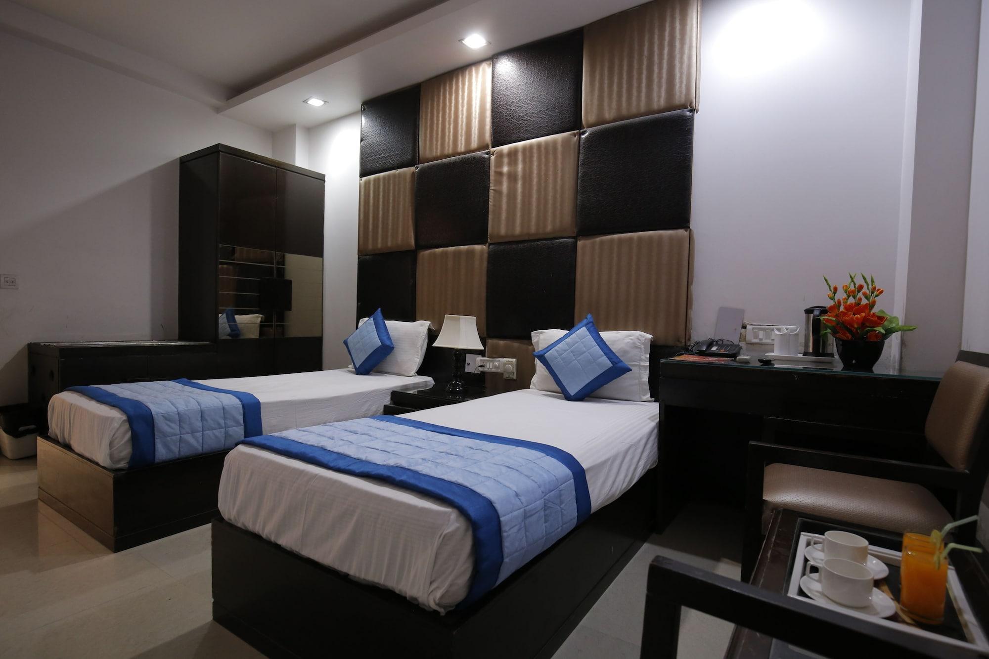 Hotel Delhi Pride, Karol Bagh Buitenkant foto